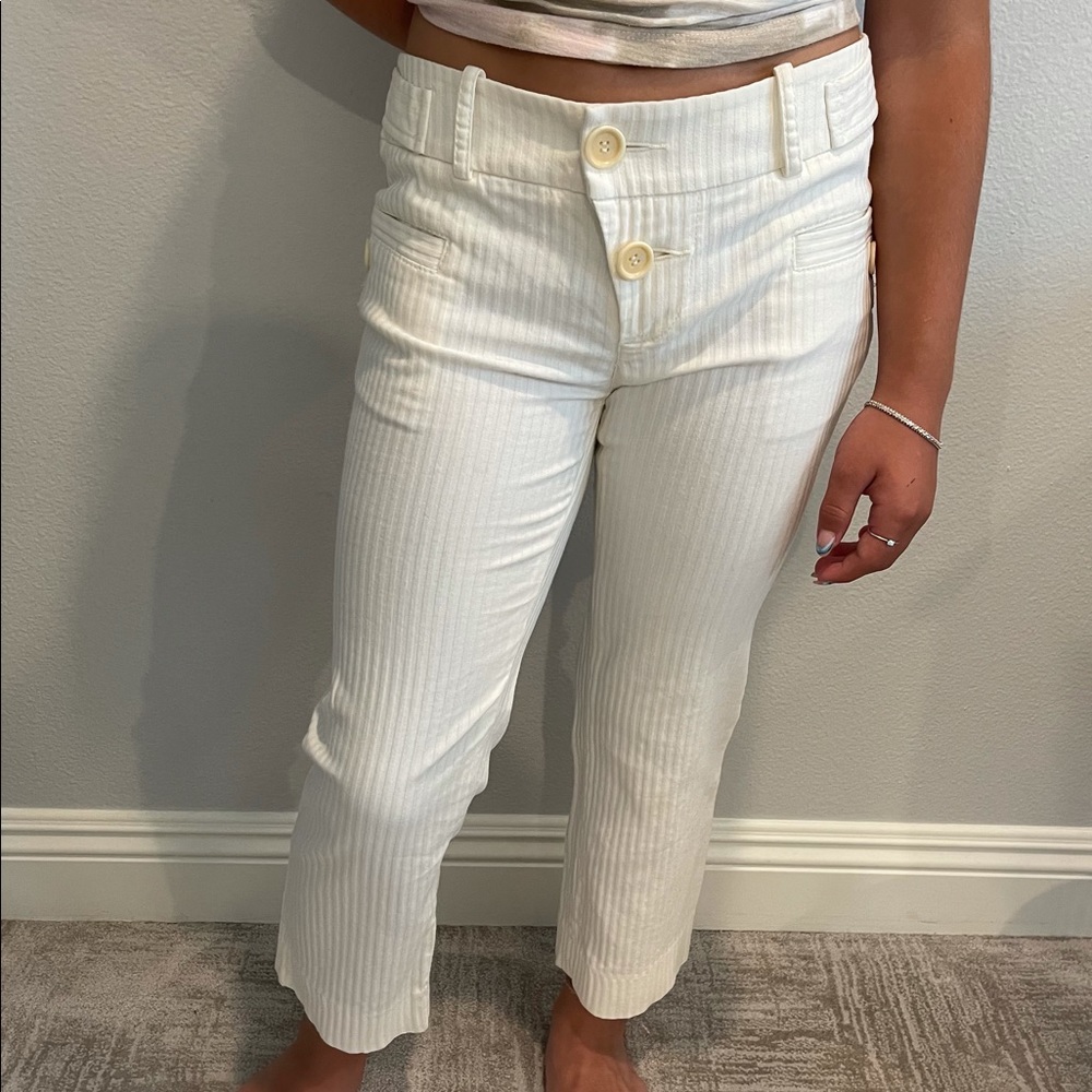 Bebe Ivory Capri Pants